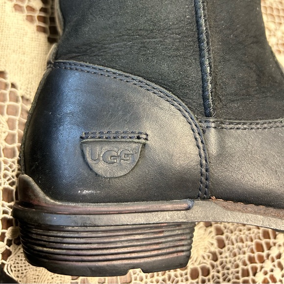 Ugg boots - Picture 4 of 15